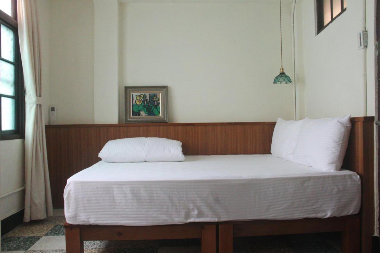 Neat Hostel 台南 エクステリア 写真